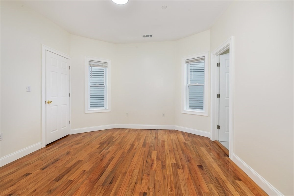 18 Baird St #2, Boston, MA Photo #11