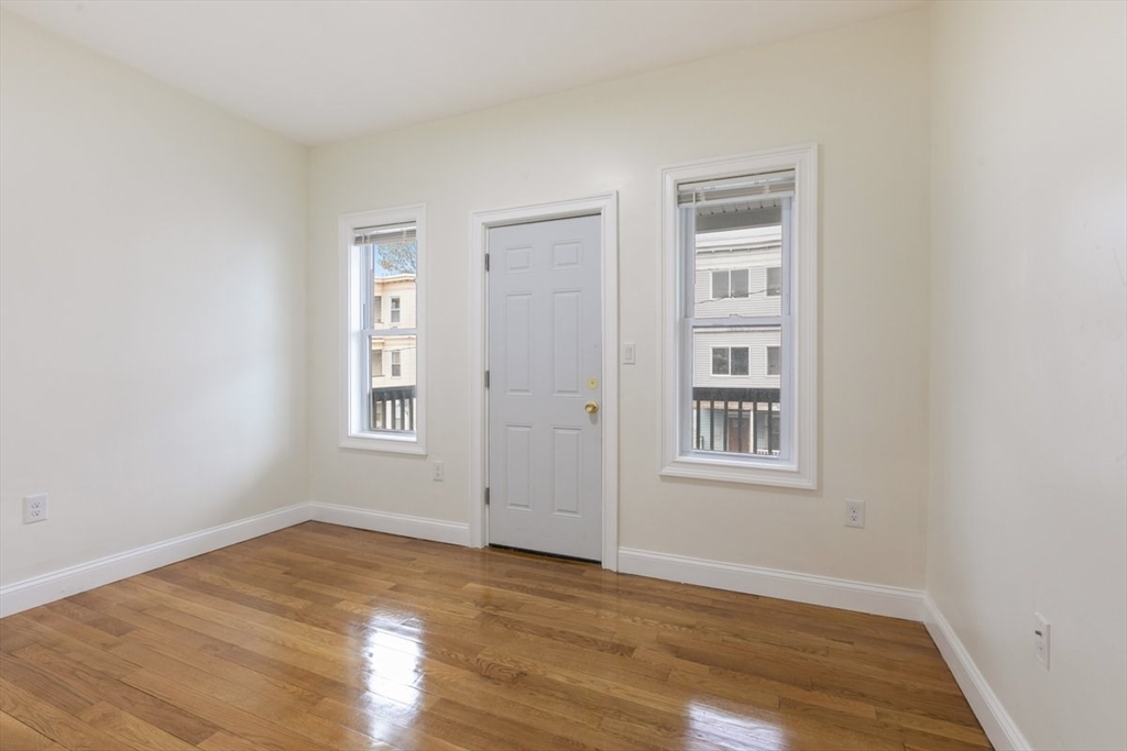 18 Baird St #2, Boston, MA Photo #13