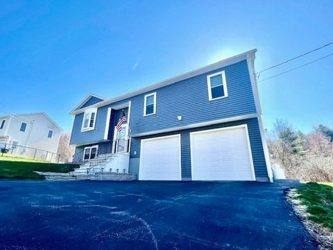 Photo of 4 Valley View Dr, Spencer, MA 01562 (MLS # 73499563)