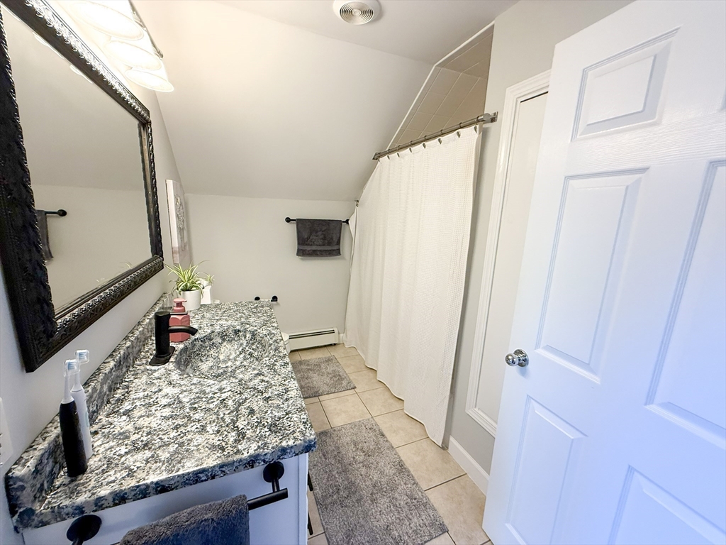 12 Lamar Ave, Worcester, MA Photo #24