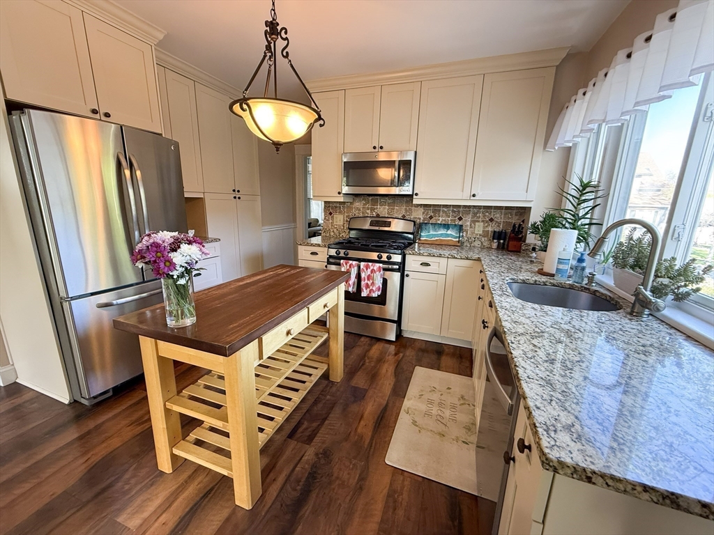 12 Lamar Ave, Worcester, MA Photo #13