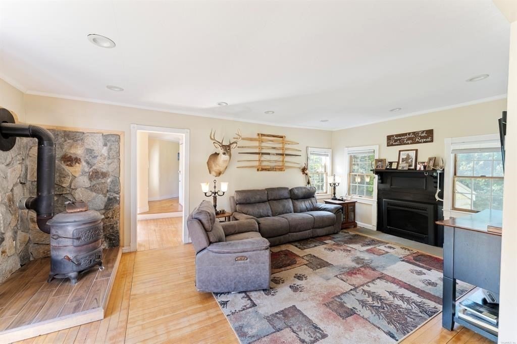 1530 Hartford Pike, Killingly, CT Photo #7