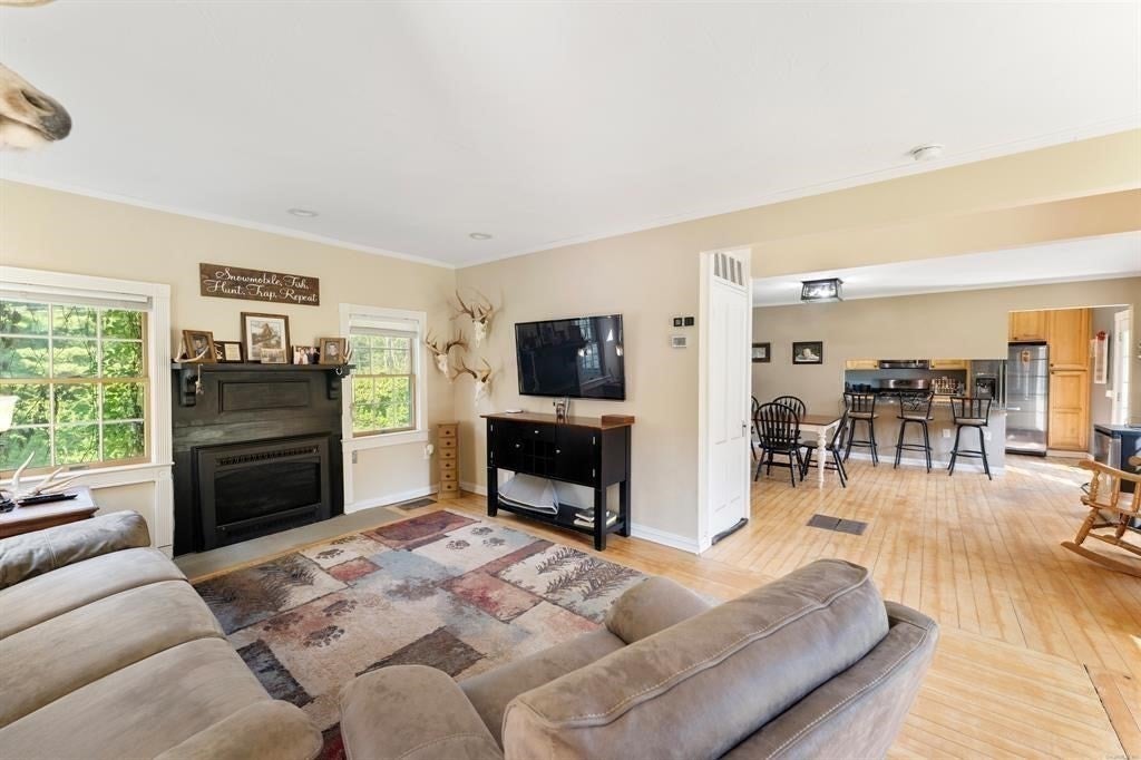 1530 Hartford Pike, Killingly, CT Photo #9