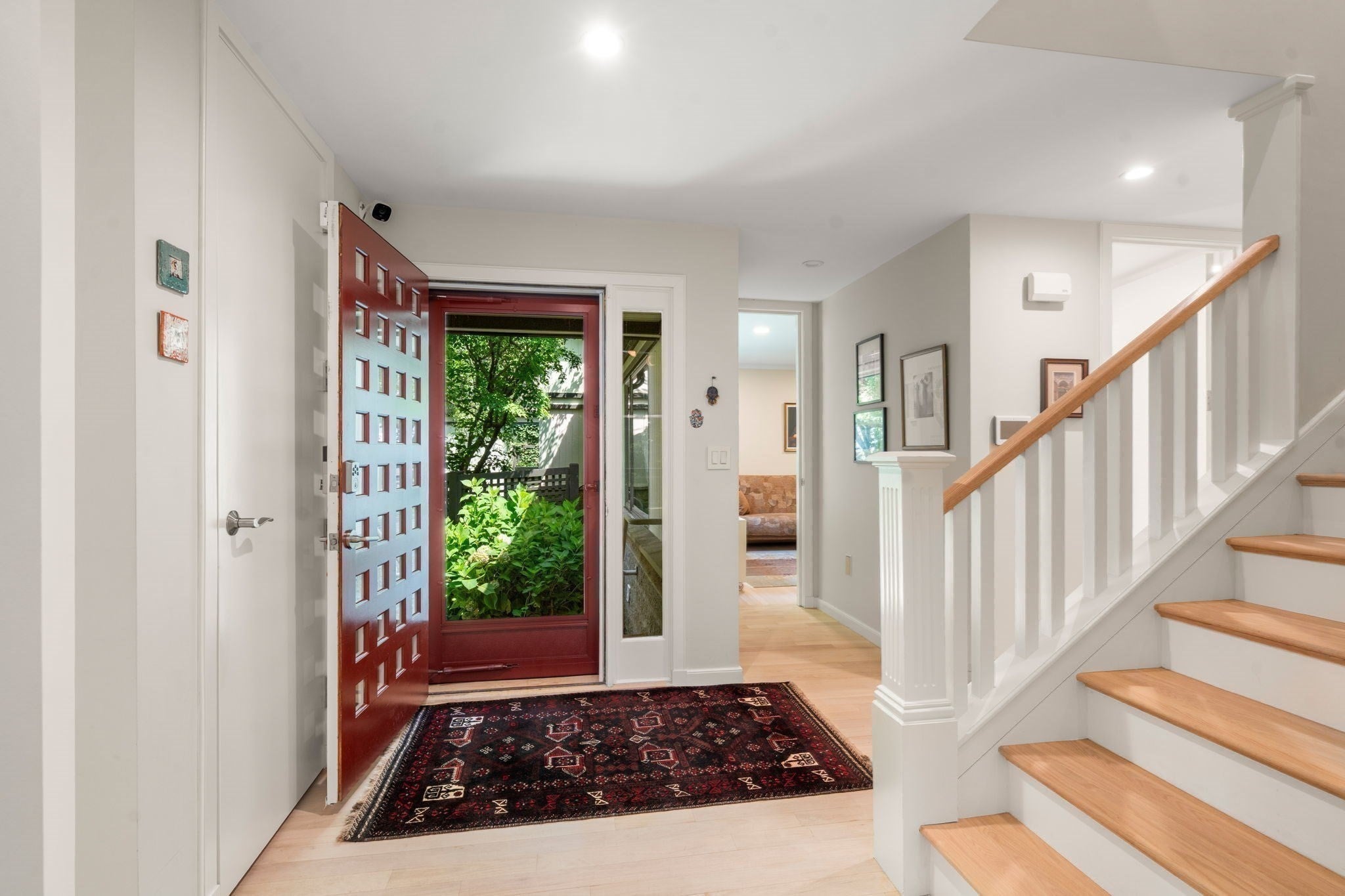 213 Nahanton St 213