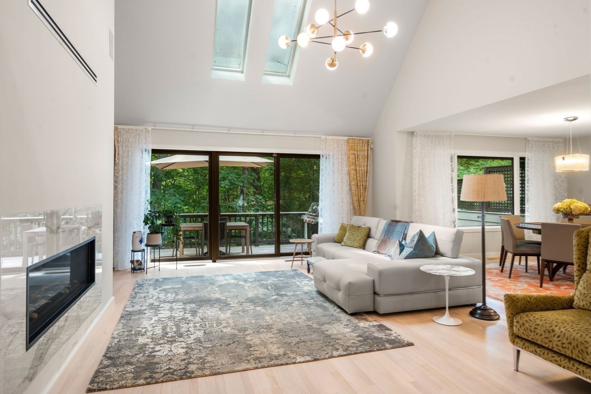 Photo of 213 Nahanton St, Newton, MA