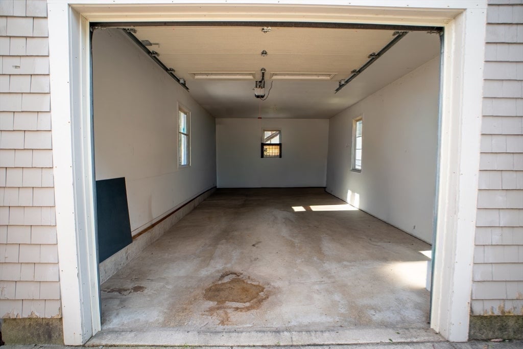 37 Pineywoods Ave, Springfield, MA, 37 Pineywoods Ave, Springfield, MA Photo #31