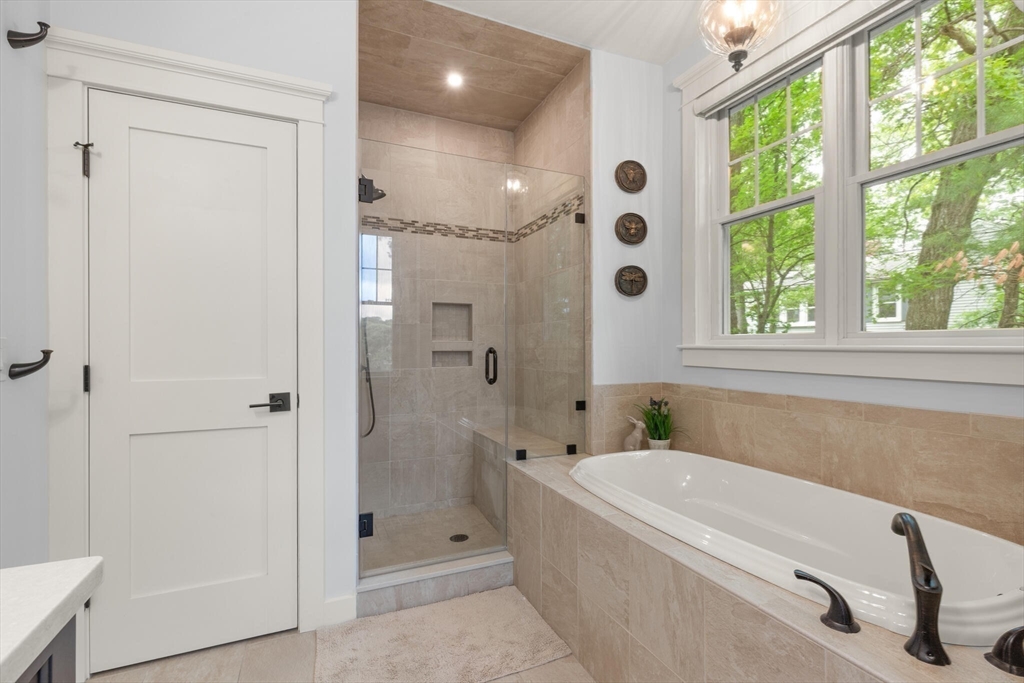 Wrentham, Massachusetts 02093, United States, 3 Bedrooms Bedrooms, ,4 BathroomsBathrooms,Residential,Pending,139138