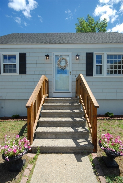 12 Edgewood Rd