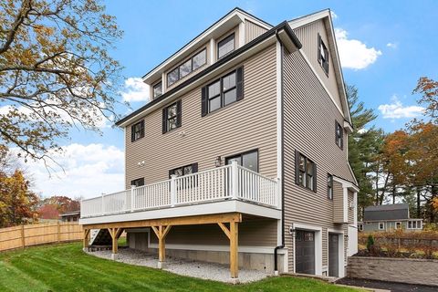 32 Walnut Dracut MA 01826