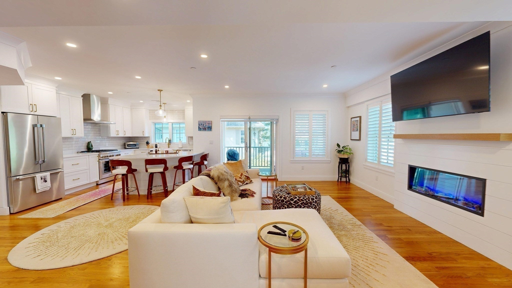 20 Lawrence St #2, Wakefield, MA, 20 Lawrence St #2, Wakefield, MA Photo #3