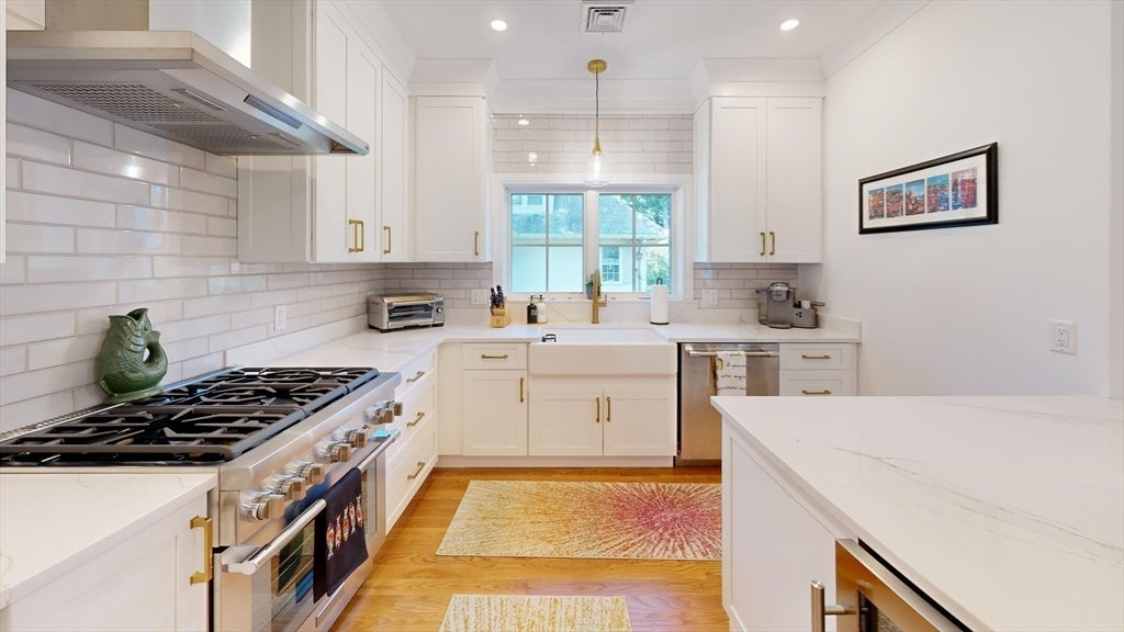 20 Lawrence St #2, Wakefield, MA, 20 Lawrence St #2, Wakefield, MA Photo #7