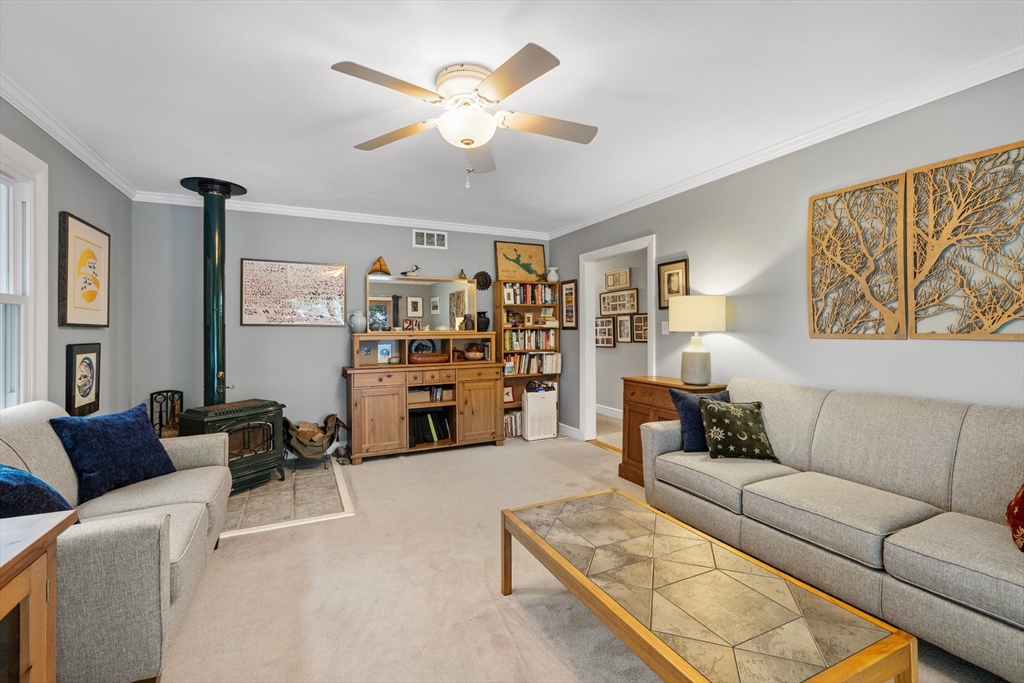 24 Log Cabin Road