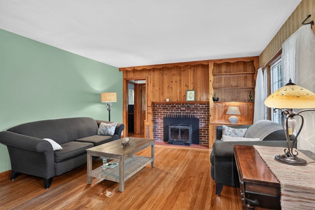 141 Holliston St, Medway, MA Photo #12