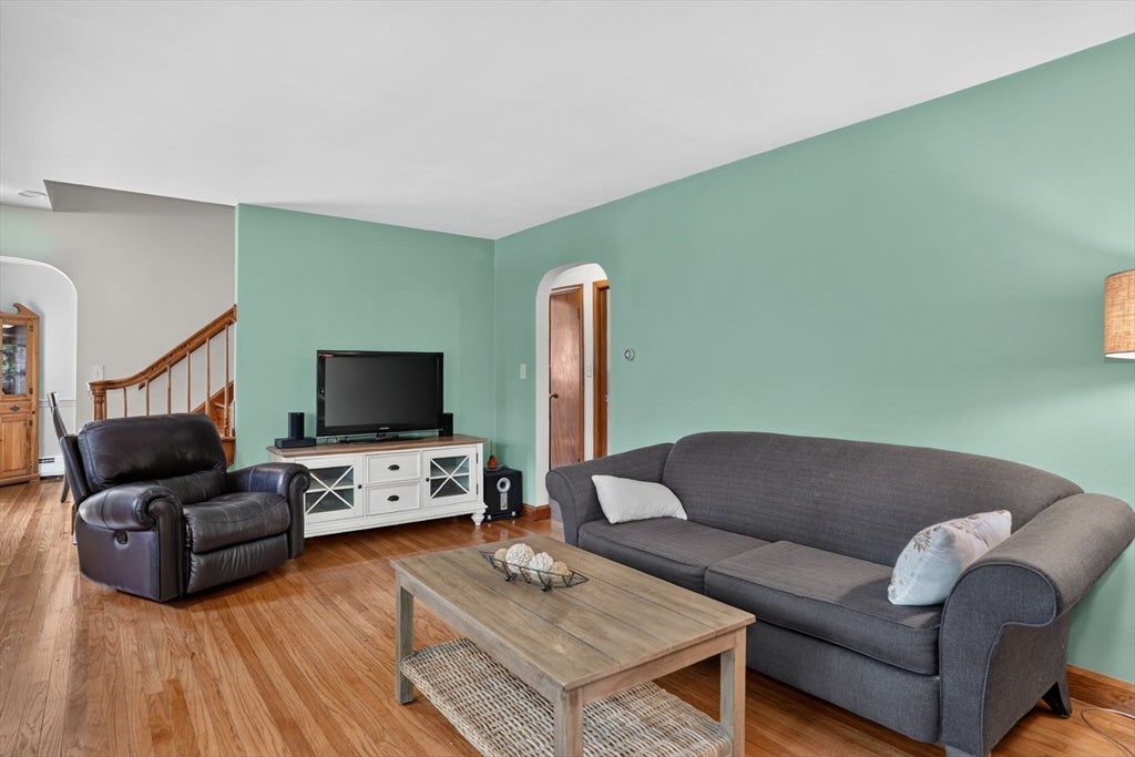 141 Holliston St, Medway, MA Photo #14
