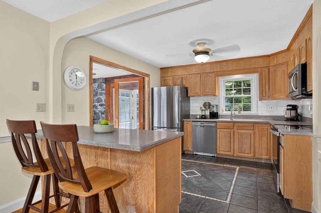 141 Holliston St, Medway, MA Photo #4