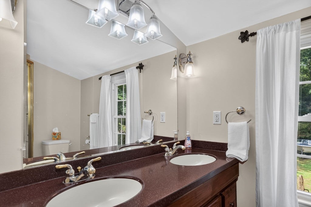 141 Holliston St, Medway, MA Photo #19