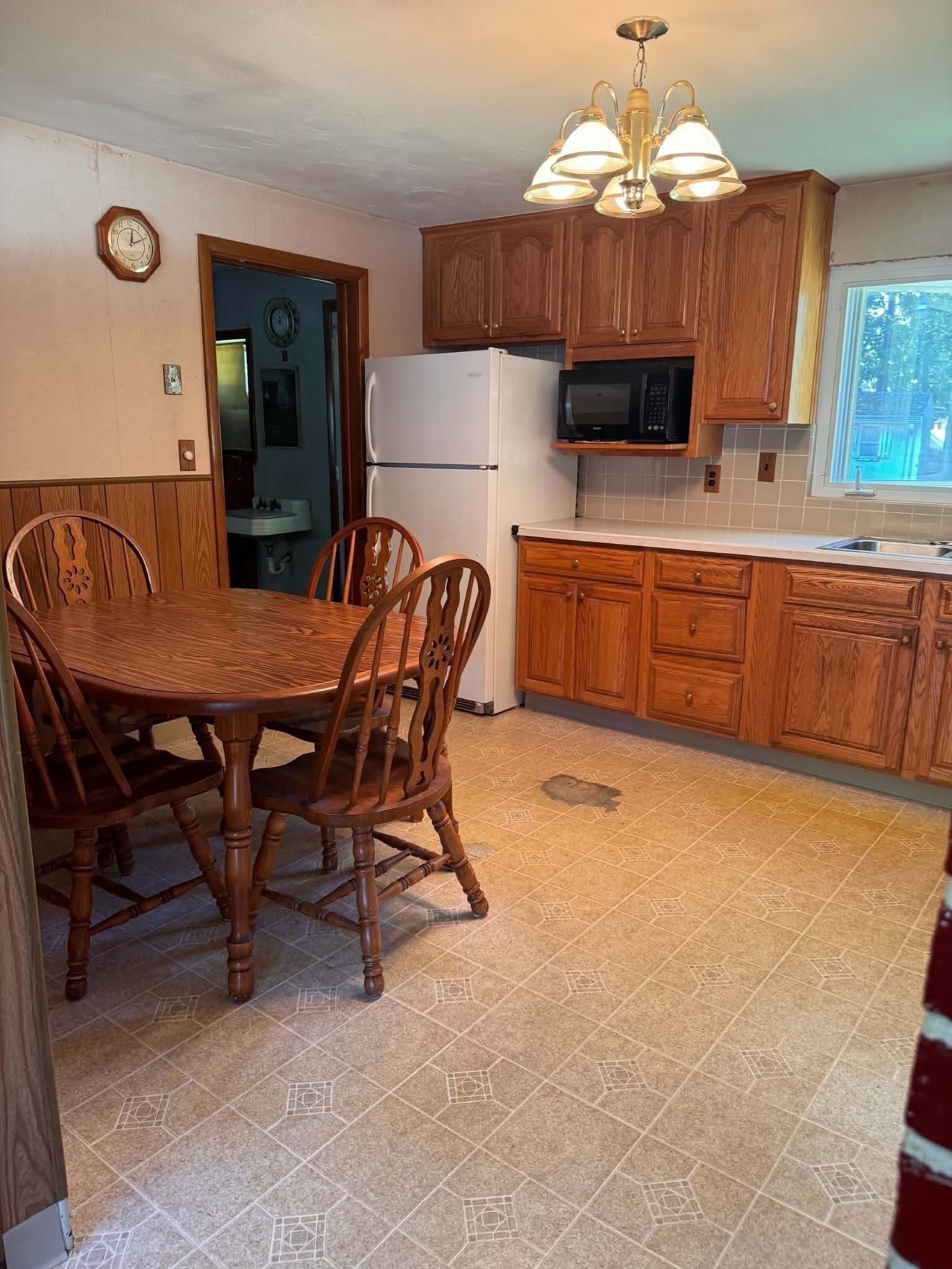 8 Aspen ST, Brockton, MA, 8 Aspen ST, Brockton, MA Photo #4