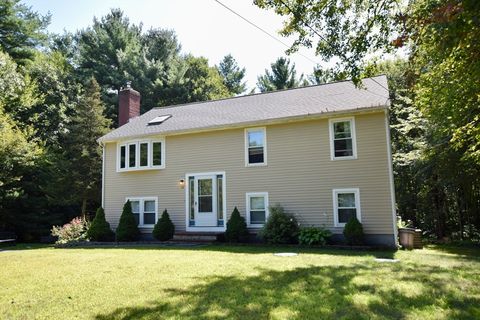 14 Blossom Ln Berkley MA 02779