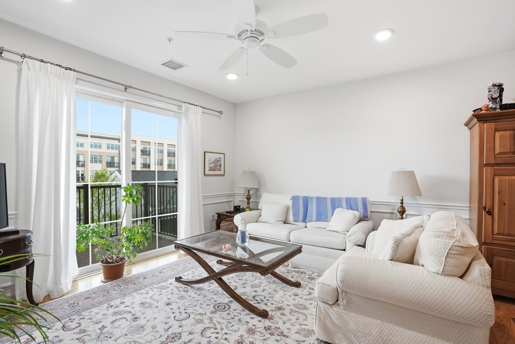 45 Plaza Way 208