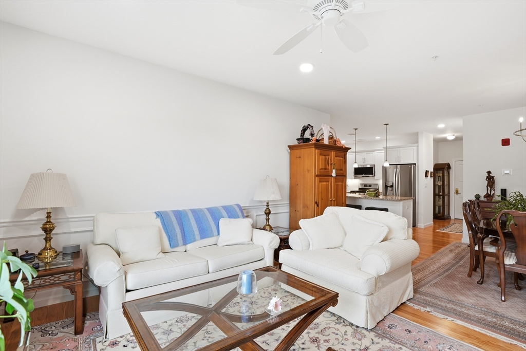 45 Plaza Way 208