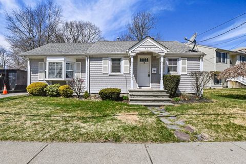 402 Elsbree Street Fall River MA 02720