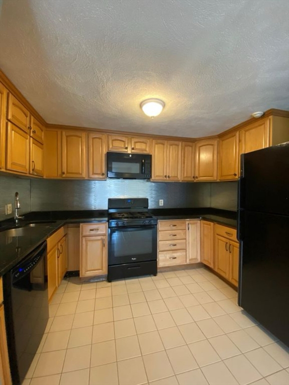 2 Karen Cir 17