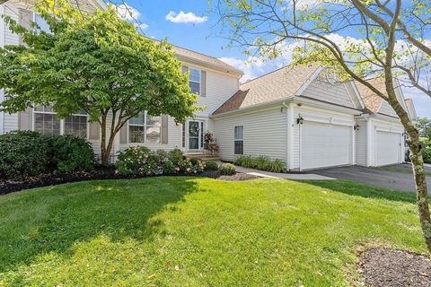 28 Brook Ln 28 Berlin MA 01503