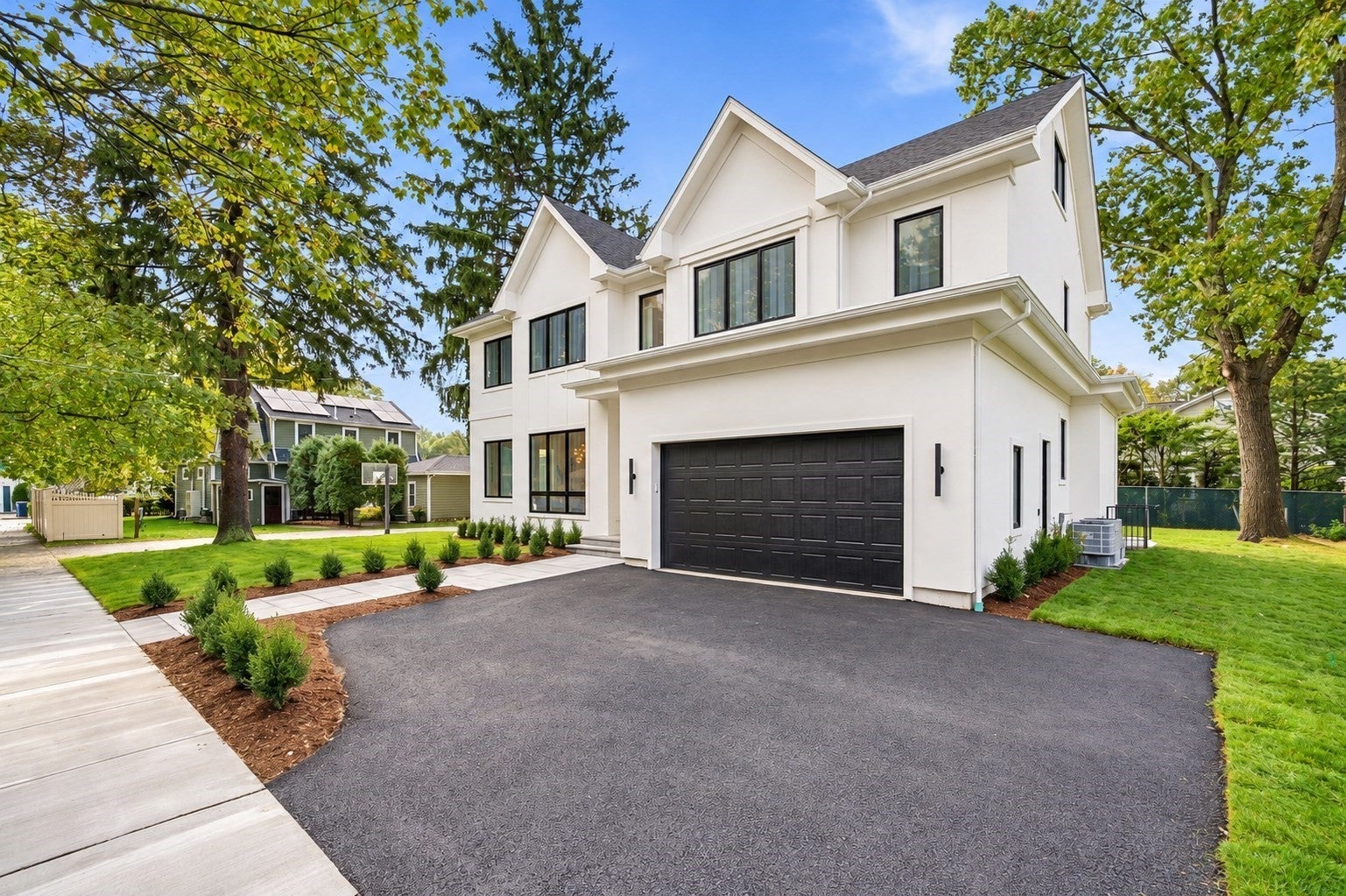 25 Kenyon St