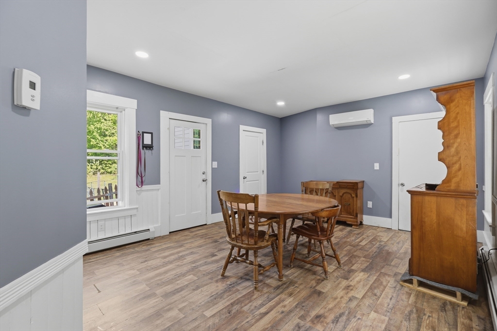 276 Pleasant St