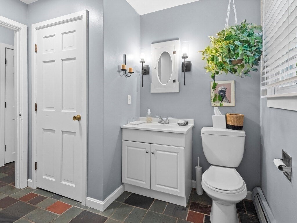 69 Walnut St, Upton, MA Photo #15