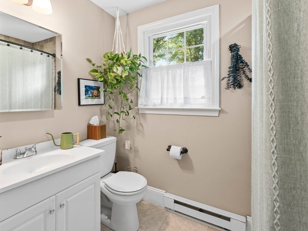 69 Walnut St, Upton, MA Photo #31