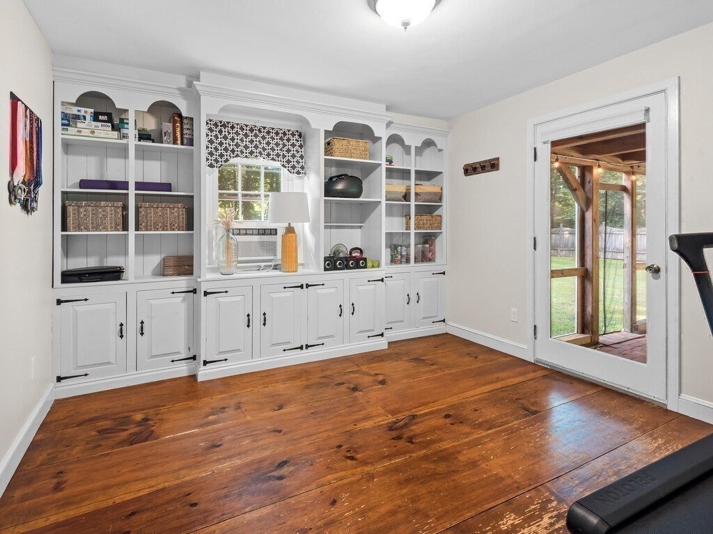 69 Walnut St, Upton, MA Photo #16