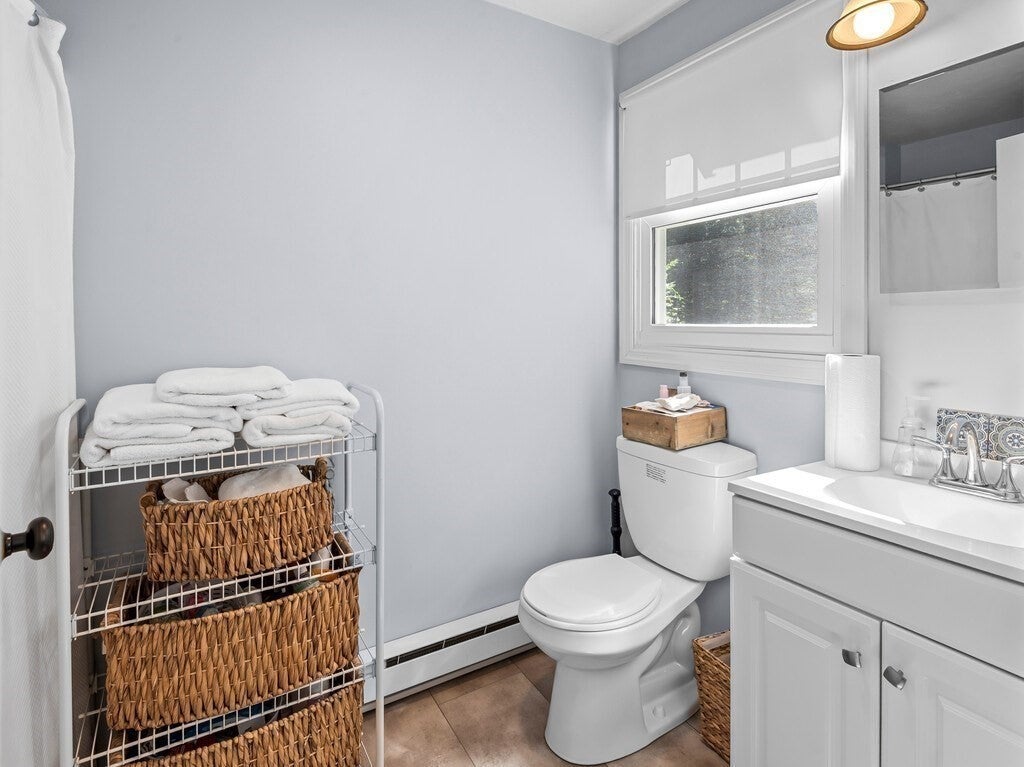 69 Walnut St, Upton, MA Photo #24