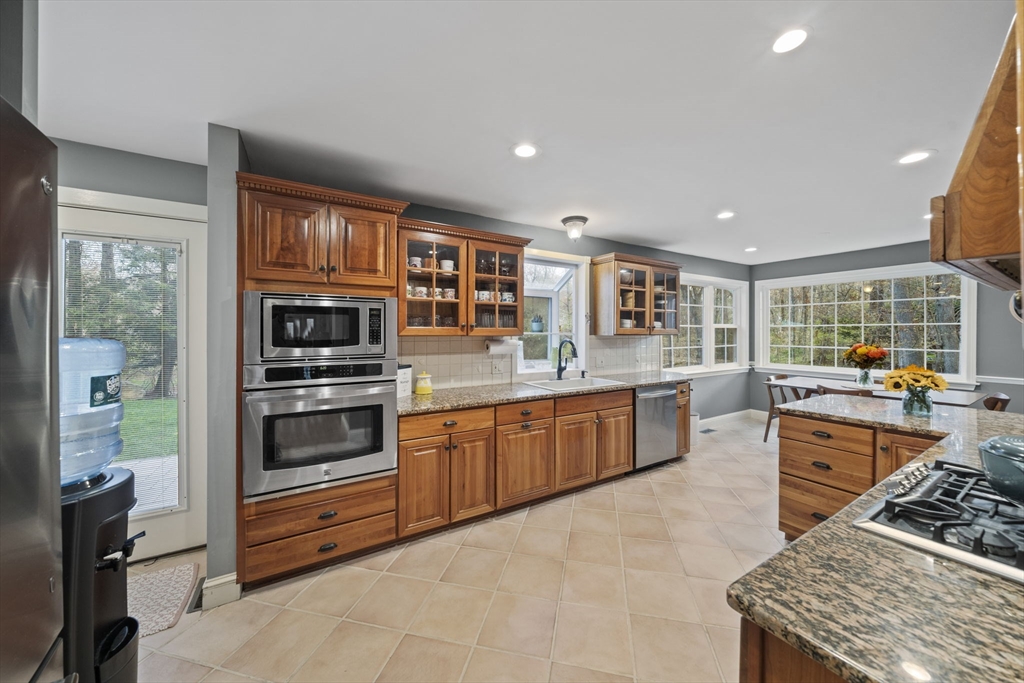 30 Mallard Dr