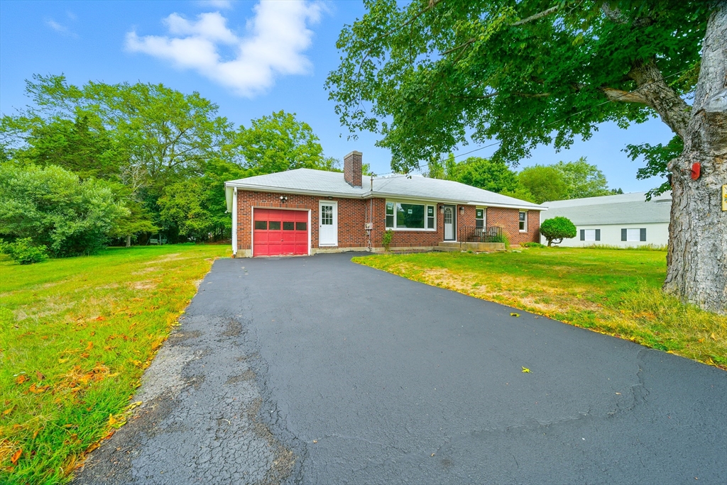 7 Millbury Blvd