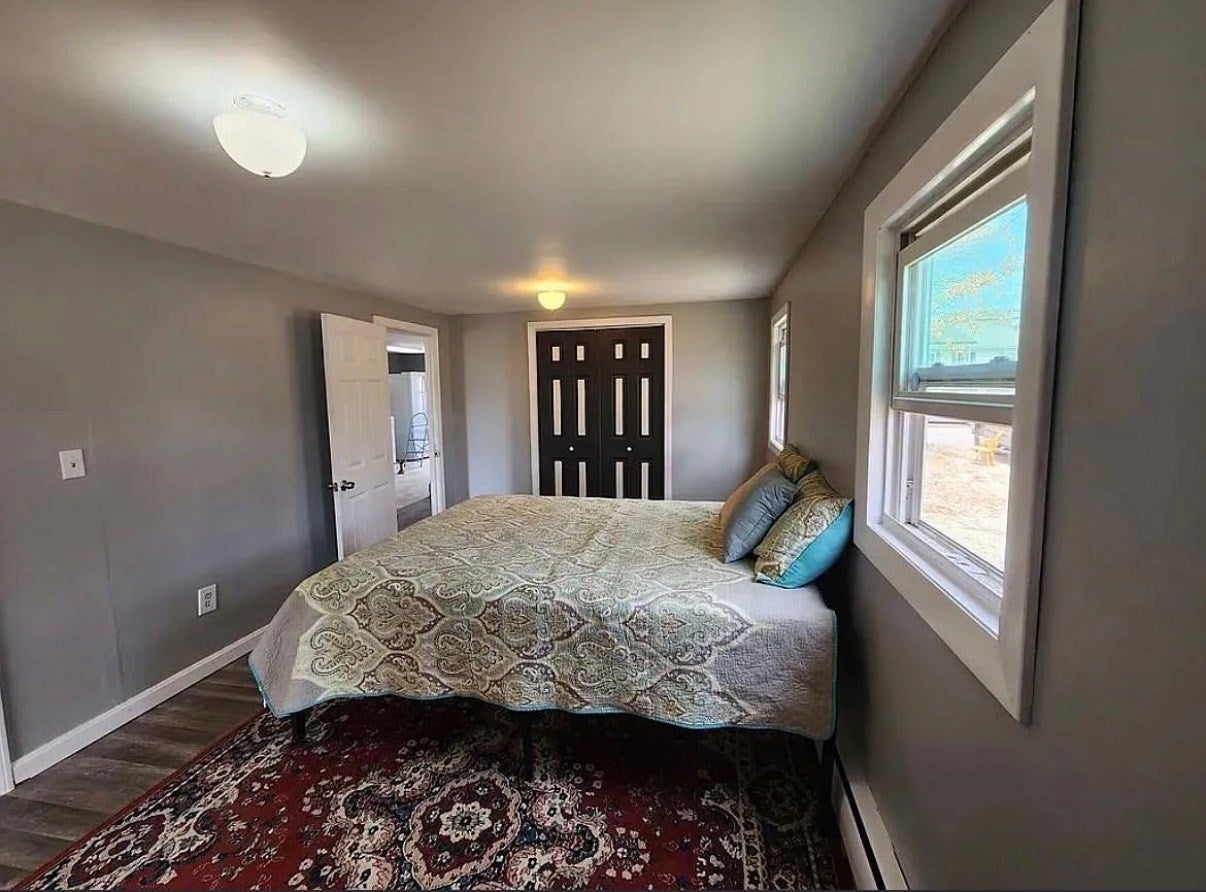 47 Lakeside Ave, Webster, MA, 47 Lakeside Ave, Webster, MA Photo #8