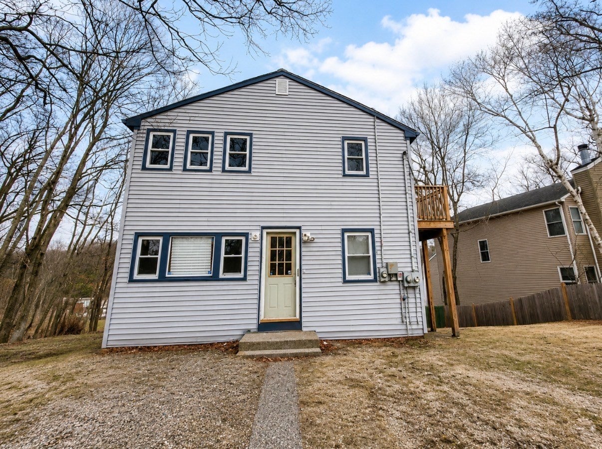 Photo of 47 Lakeside Ave, Webster, MA