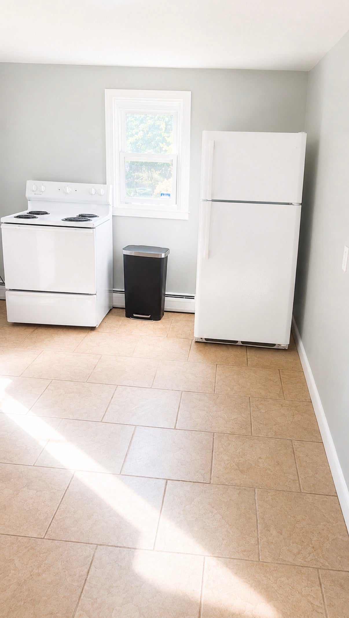 47 Lakeside Ave, Webster, MA, 47 Lakeside Ave, Webster, MA Photo #12