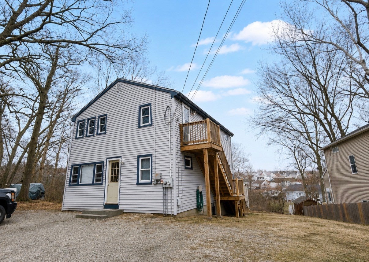47 Lakeside Ave