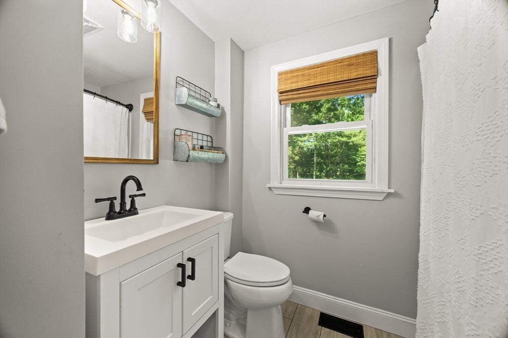 66 Center St, Raynham, MA, 66 Center St, Raynham, MA Photo #10