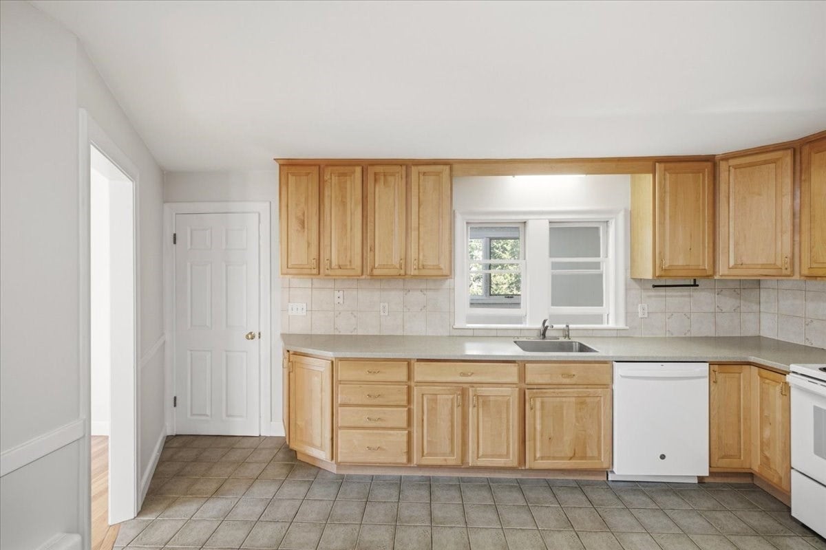 17 Madison Avenue #17, Newton, MA, 17 Madison Avenue #17, Newton, MA Photo #14