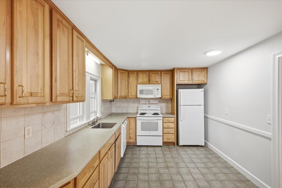 17 Madison Avenue #17, Newton, MA, 17 Madison Avenue #17, Newton, MA Photo #11