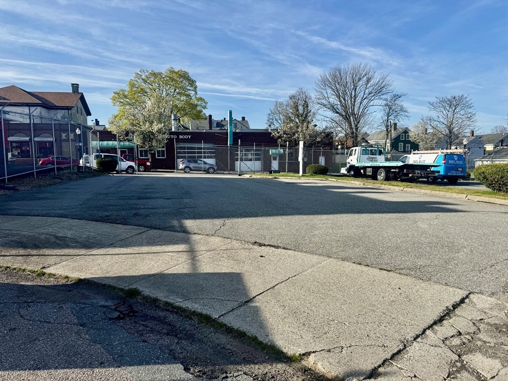 223-225 Kempton Street