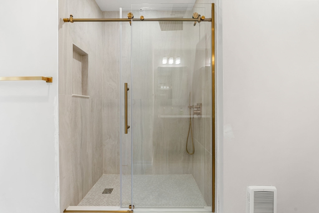 59 Perrin St #3, Boston, MA Photo #19