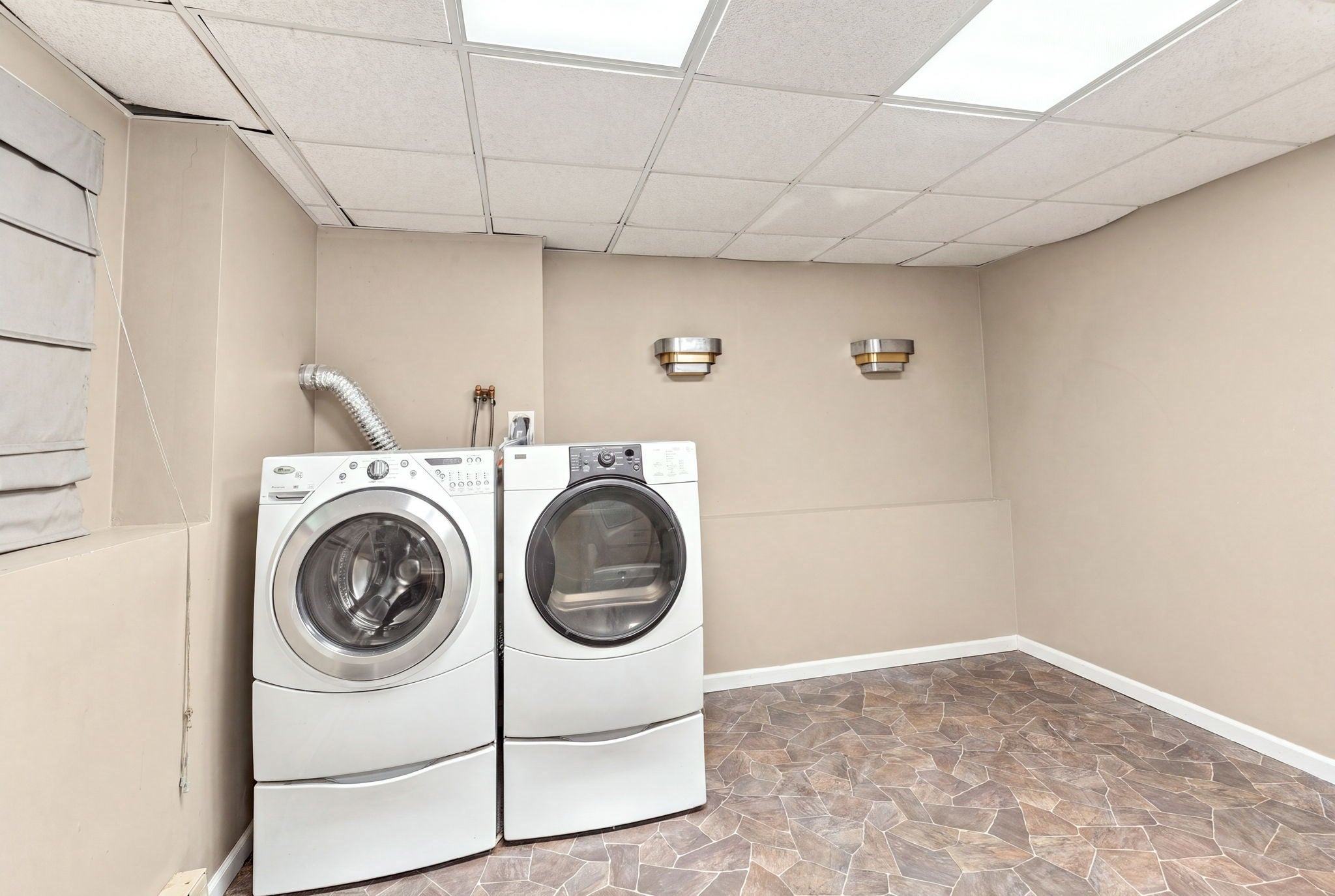 100 Spring Water Dr, Woonsocket, RI, 100 Spring Water Dr, Woonsocket, RI Photo #40