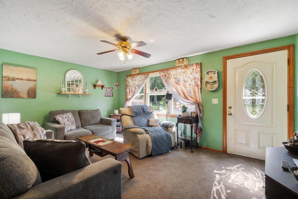 58 Mcintyre Rd, Oxford, MA, 58 Mcintyre Rd, Oxford, MA Photo #12