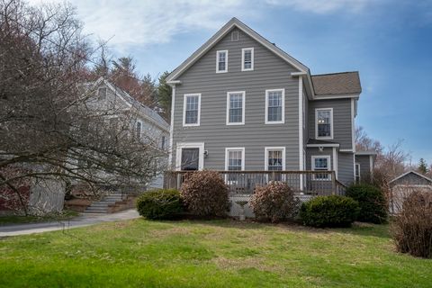 23 Merrimac St Amesbury MA 01913