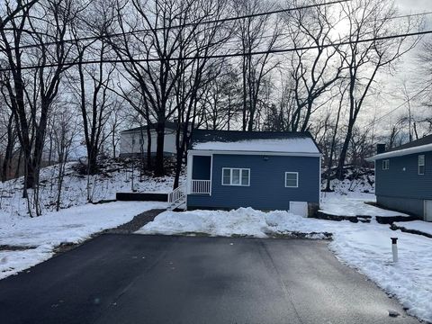 Photo of 8 Chamberlain Rd #8, Shrewsbury, MA 01545 (MLS # 73481448)