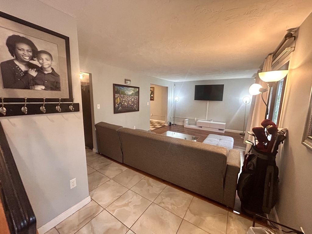 44 Reservoir St 54