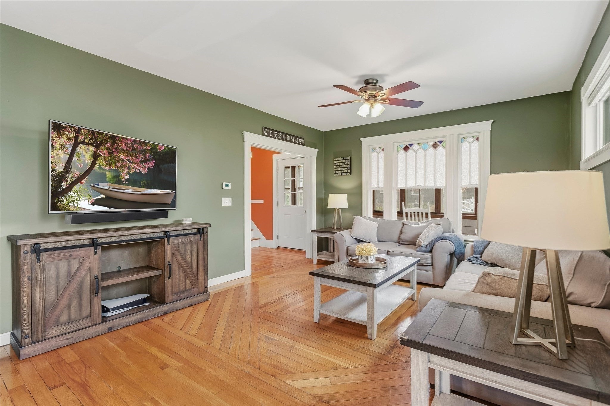 5 Mooney Avenue